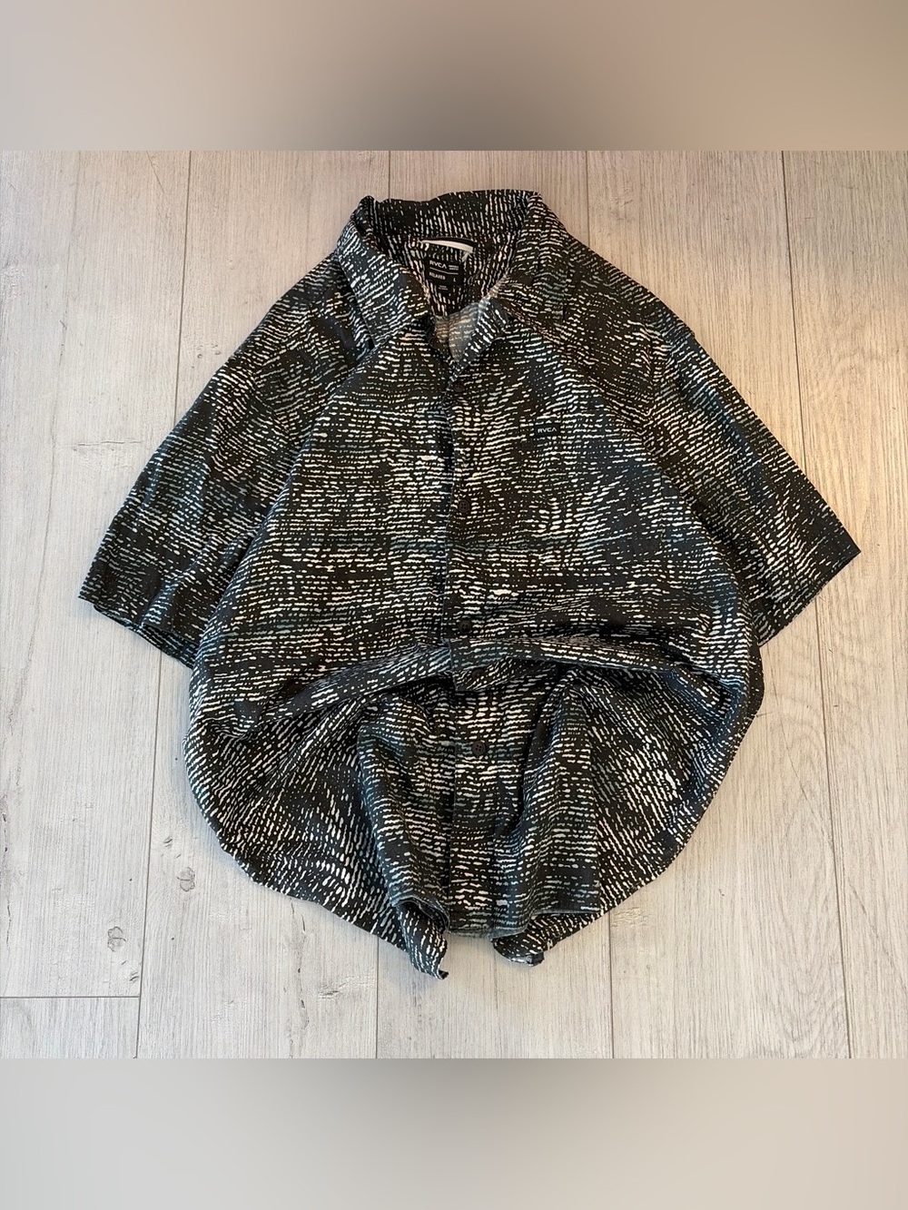 RVCA Black and White Short-Sleeve Button-Down Shirt